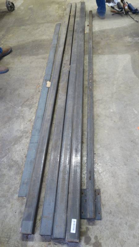 lot 523 image: 5 pcs square metal tubing- approx. 12 ft long