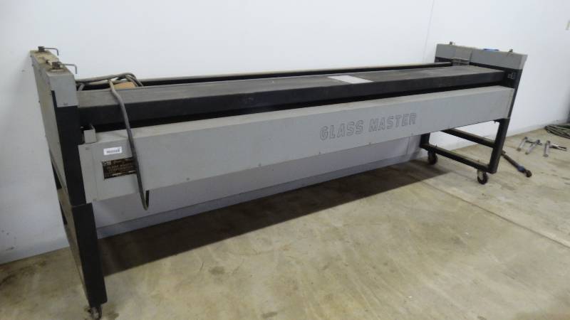 lot 527 image: Glass Master- Groov-Master duct board cutting machine on wheels