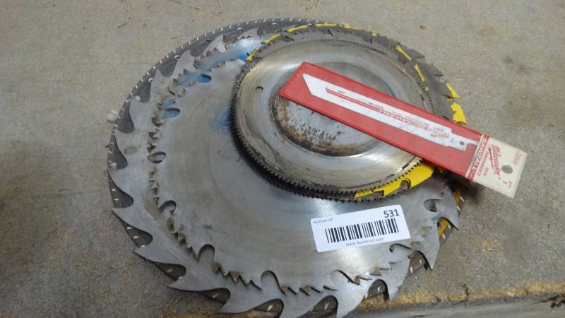 lot 531 image: Lot of various size saw blades