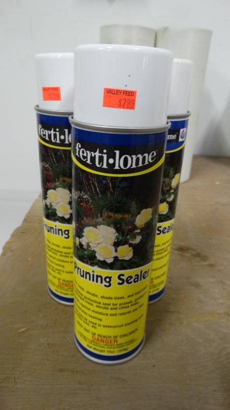 lot 559 image: 3 cans pruning sealer