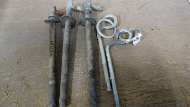 lot 563 image: 5 gate hangers
