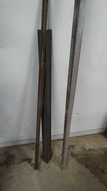 lot 580 image: 4 pc metal stock