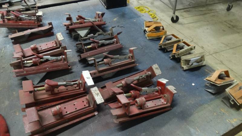 lot 616 image: Large assortment of used duct board cutting tools