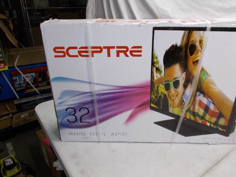 lot 4354 image: 32 sceptre monitor