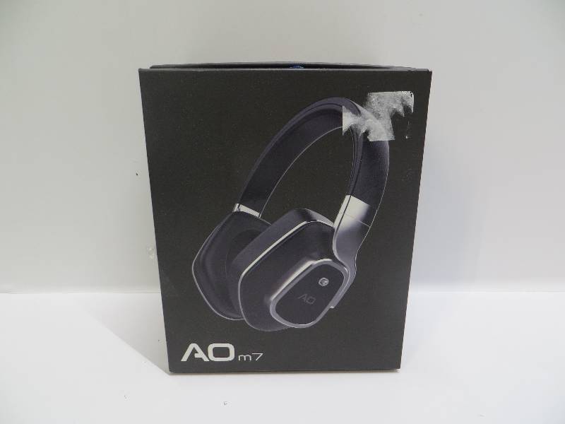 lot 1000 image: AO M7 wireless headphones with active noise cancellation (right side hynge broken but work)
