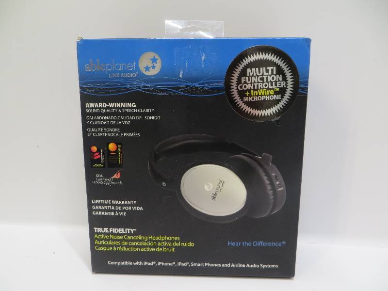 lot 1005 image: Able planet linx audio headphones model NC350SCST