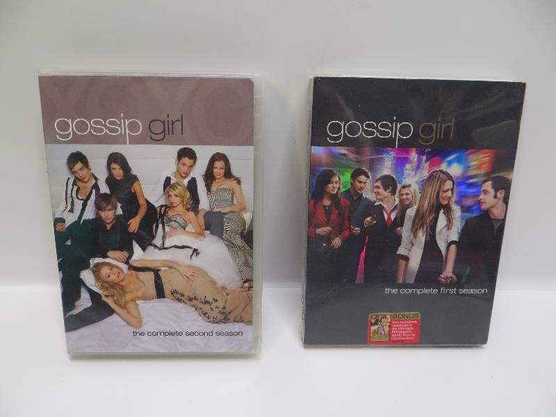 lot 1019 image: Gossip Girl the complete 1st and 2nd season (broken case)