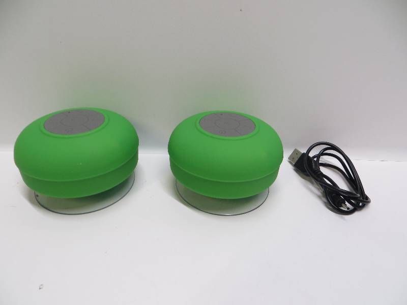 lot 1024 image: Lot of 2 green shower speakers