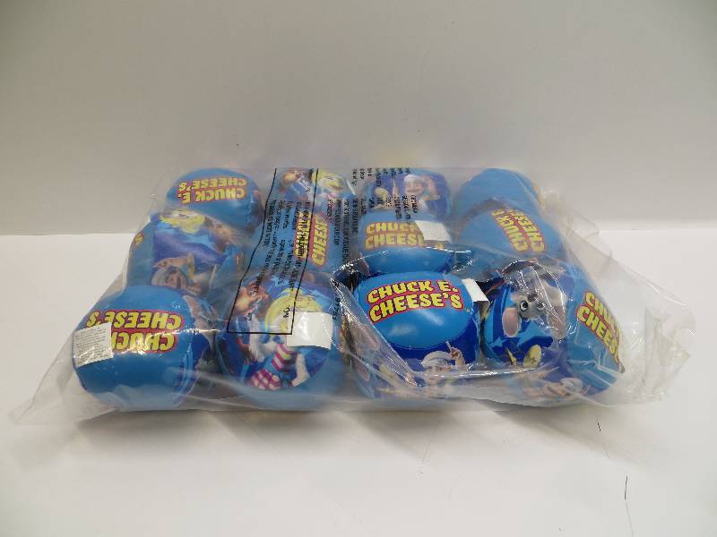 lot 1033 image: 12 Chuck E. Cheeses play balls