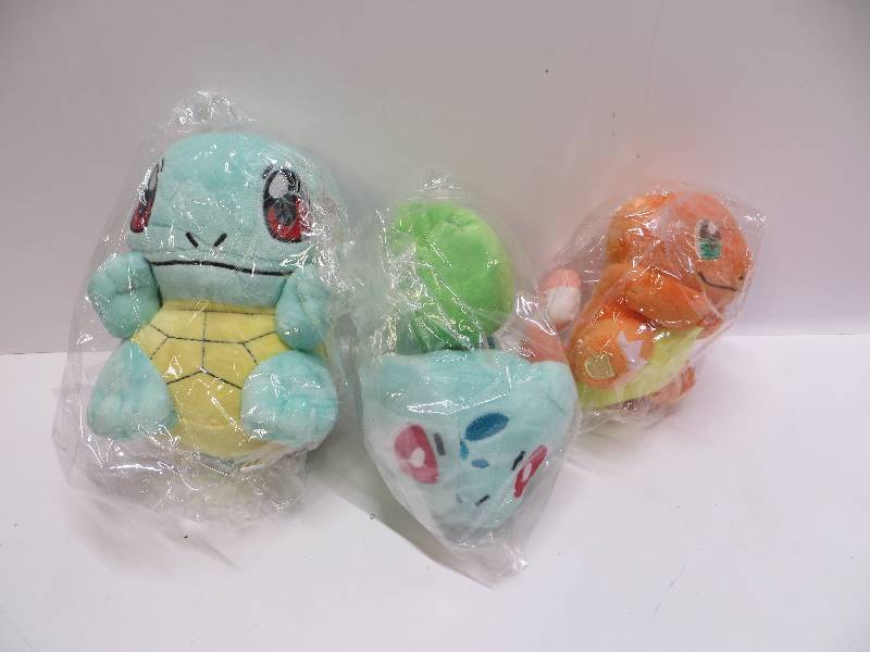 lot 1043 image: Pokemon plush, 3 starter pokemon