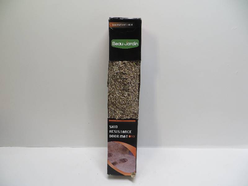 lot 1059 image: Beau jardin skid resistance door mat