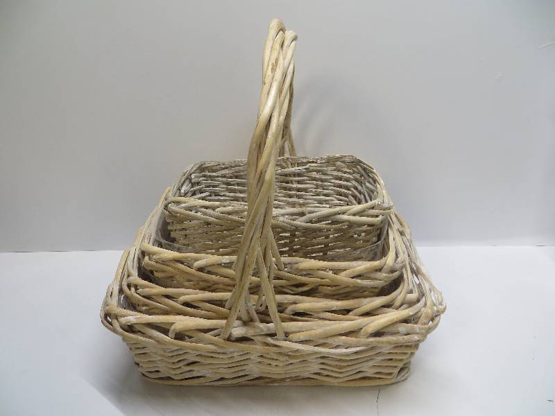 lot 1064 image: 4 baskets