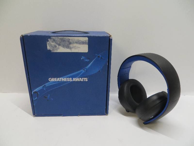 lot 1072 image: PS4 headset