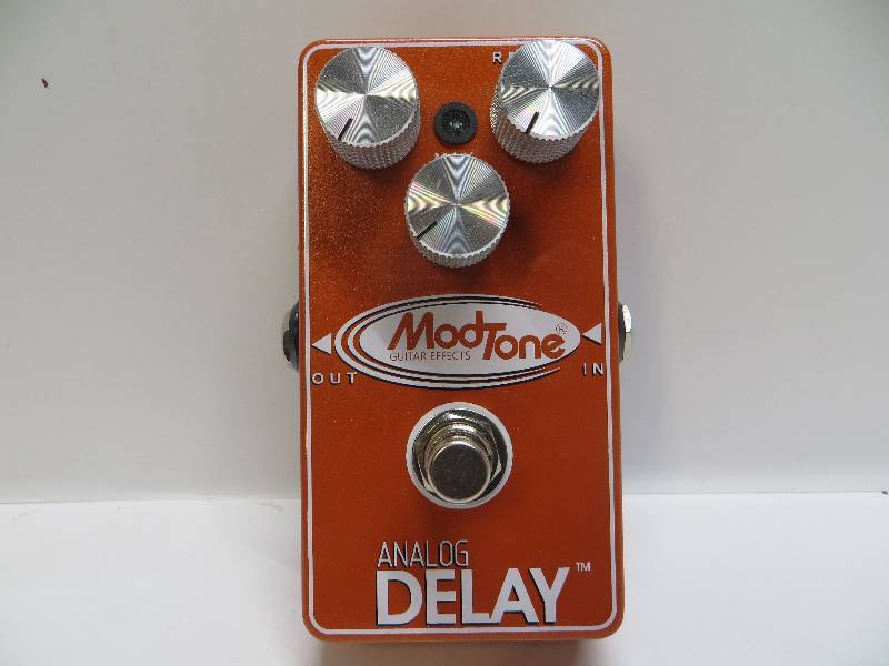 lot 1099 image: Modtone guitar effects analog delay