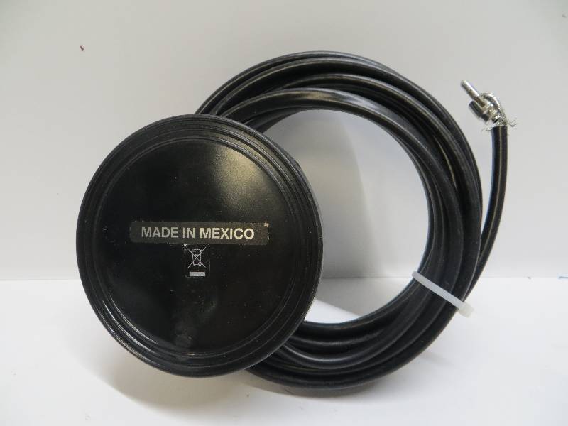 lot 1102 image: Fender original replacement footswitch