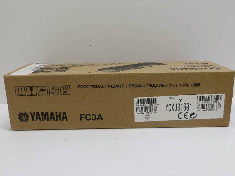 lot 1107 image: Yamaha foot pedal FC3A