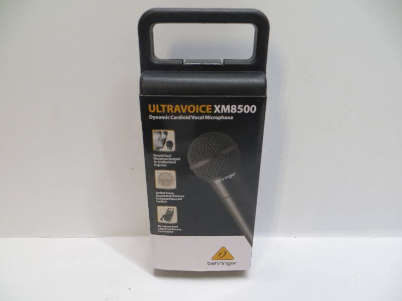 lot 1130 image: Behringer ultravoice XM8500