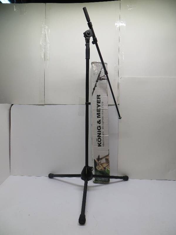 lot 1154 image: Konig&Meyer microphone stand 2109