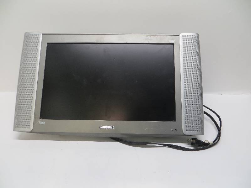 lot 1215 image: Samsung TV