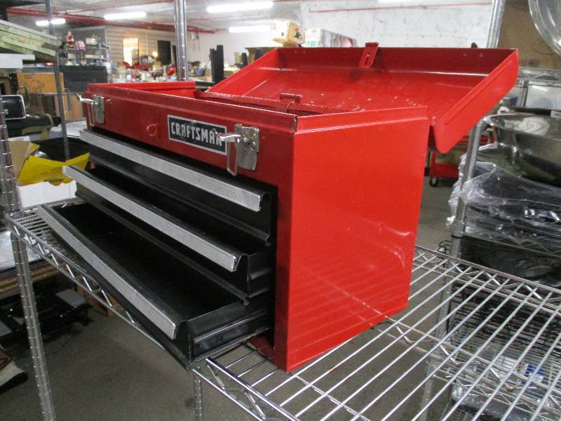 lot 211 image: Craftsman Tool Box