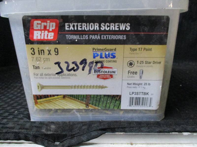 lot 223 image: Grip Rite Exterior Screws