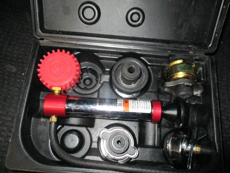 lot 227 image: Matco Tools Cooling System Pressure Tester