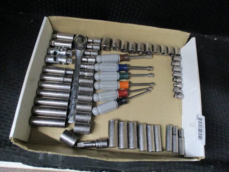 lot 232 image: Lot of Sockets