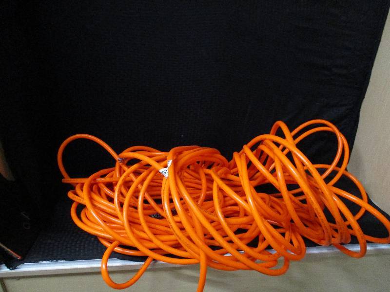 lot 266 image: Plastic Air Hose