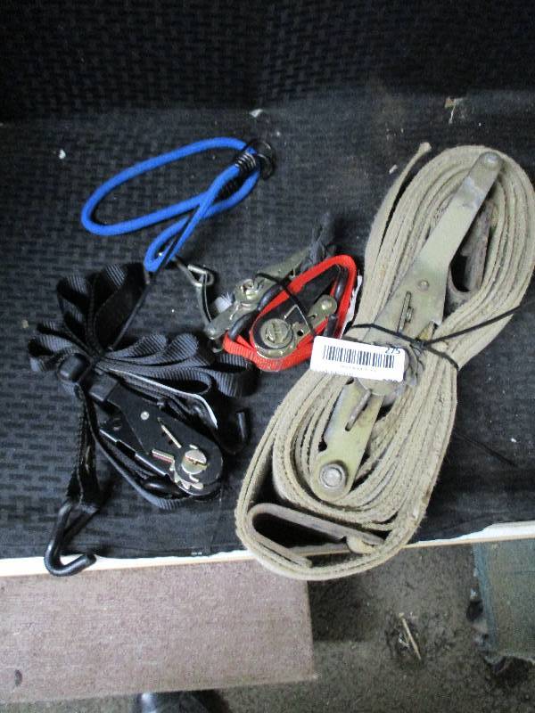 lot 275 image: Lot of Straps