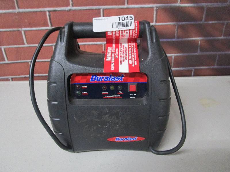 lot 1045 image: Duralast Mobile Battery Charger