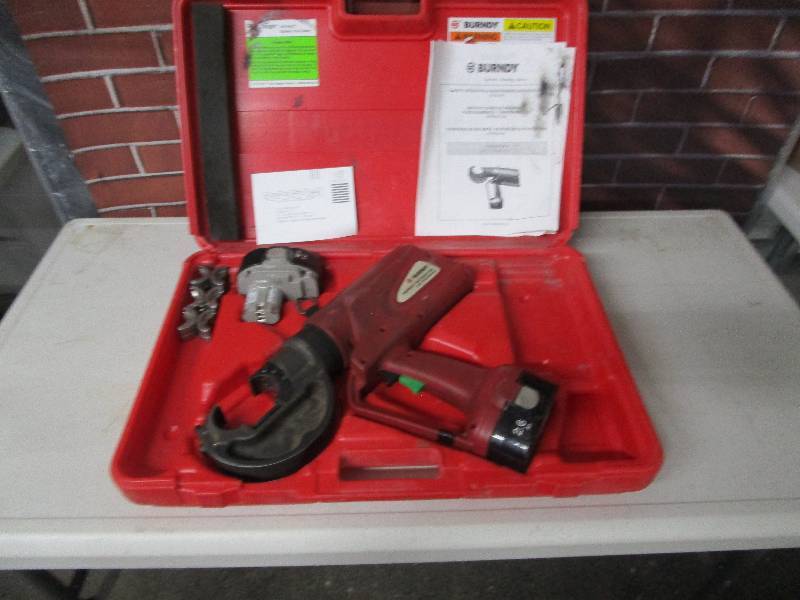 lot 1047 image: Burndy Patriot PAT750XT-18V