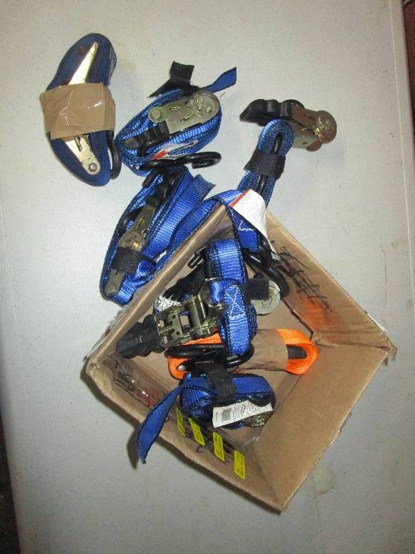 lot 1055 image: Lot of Straps