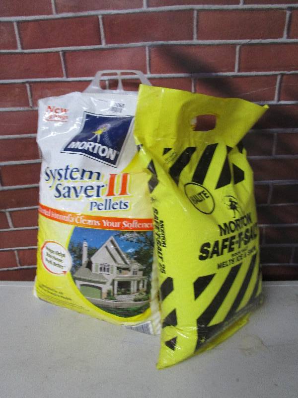 lot 1068 image: Bags 4 Yard Lot