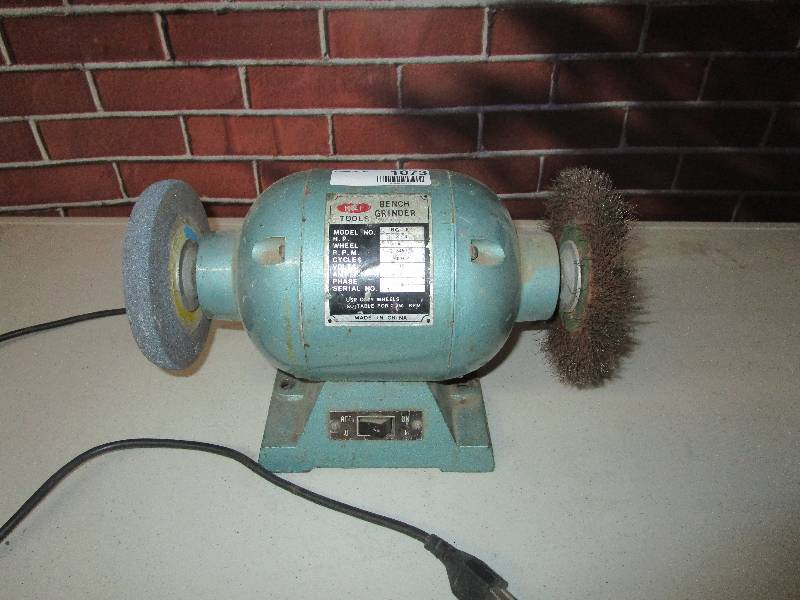 lot 1073 image: Craftsman Drill Press