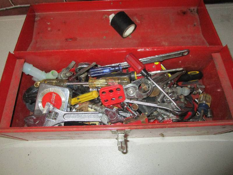 lot 1075 image: Union Tool Box Contents Included