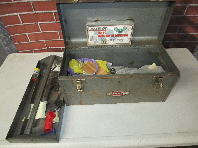 lot 1076 image: Craftsman Tool Box Contents Included