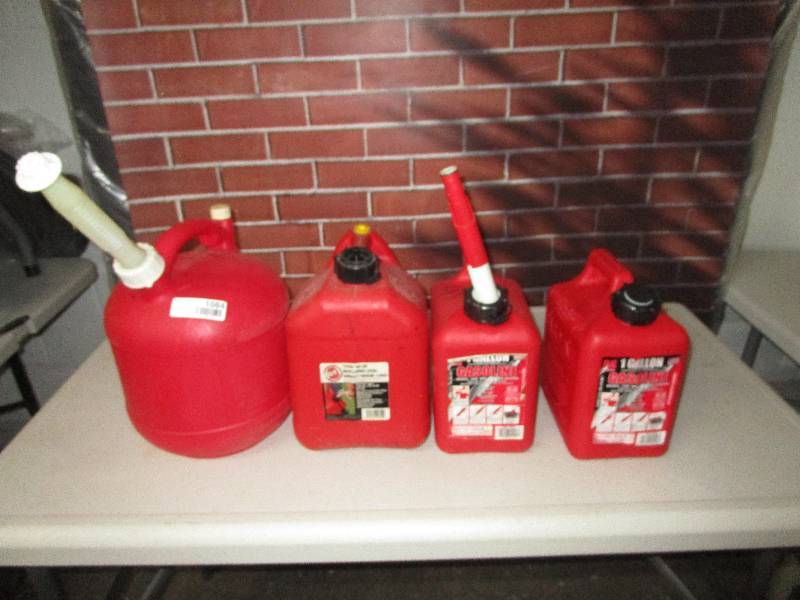 lot 1084 image: Lot of Gas Cans