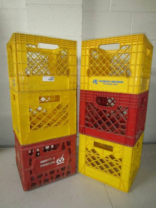 lot 1100 image: Lot of Crates