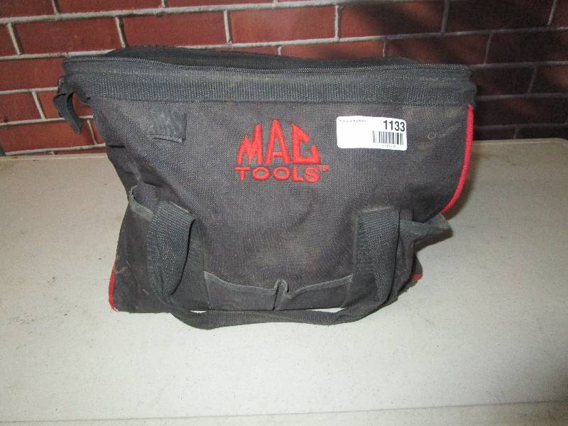 lot 1133 image: MAC Tools Tool Bag