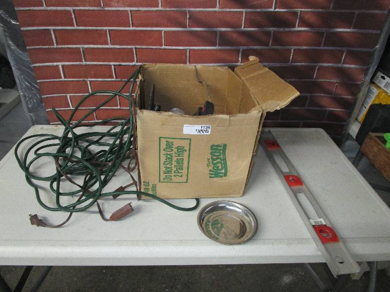 lot 1136 image: Lot of Random Tools