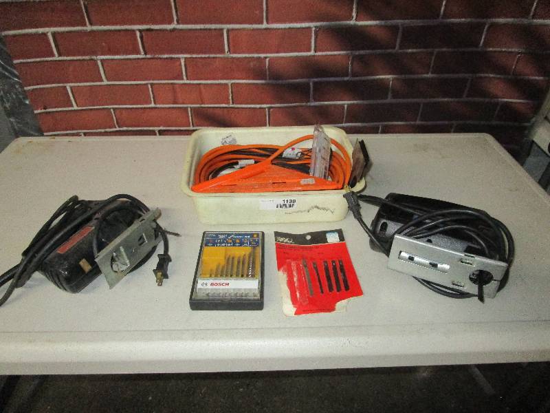lot 1138 image: Lot of Random Items