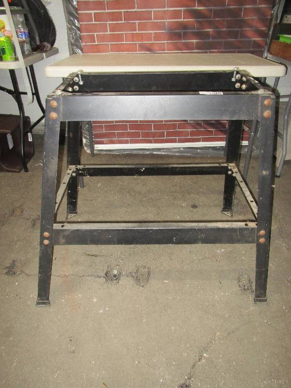 lot 1145 image: Metal Stand