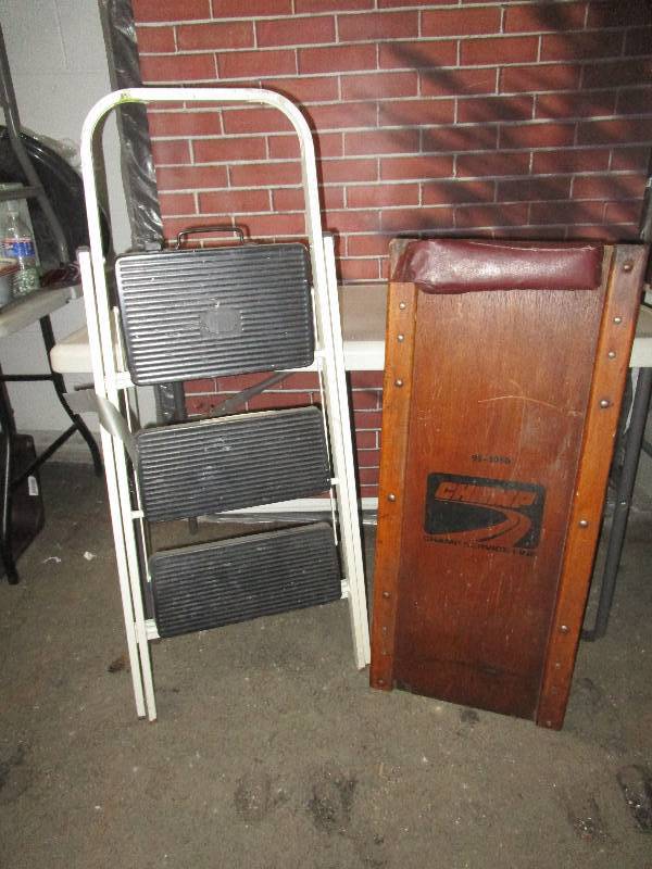 lot 1154 image: Lot of Random Items