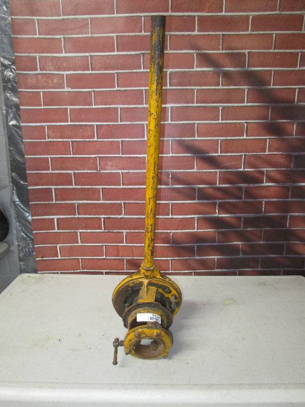 lot 1155 image: Adjustable Pipe Threader