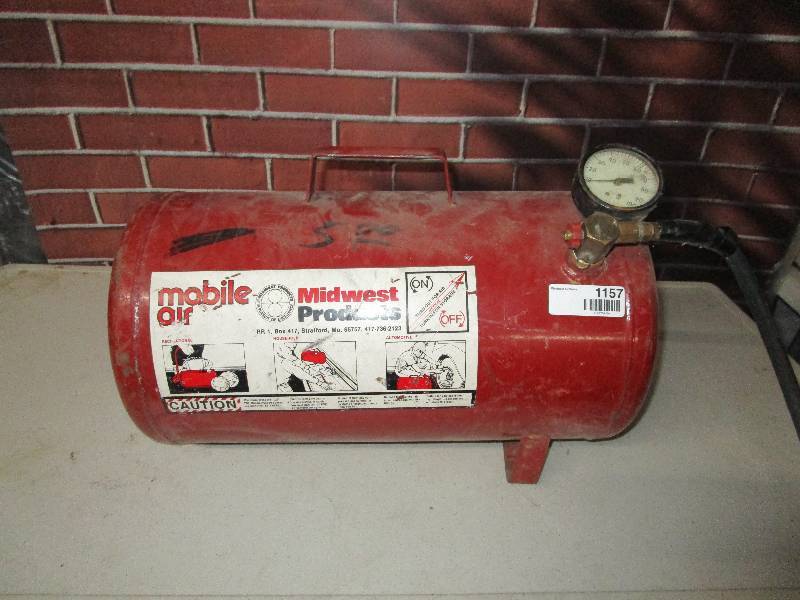 lot 1157 image: Mobil Air Air Tank
