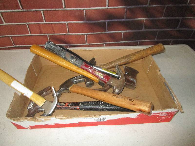 lot 1159 image: Lot of Hammers