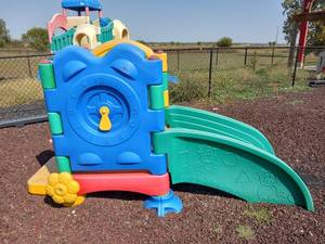 lot 5307 image: Plastic Kids Outdoor Slide With Accessories