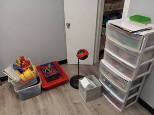 lot 5345 image: Large Lot Of Kids Toys And Craft Supplies