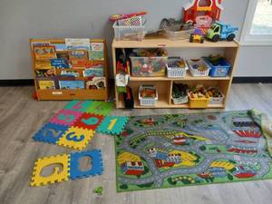 lot 5391 image: Group Of Childrens Toys And Furniture