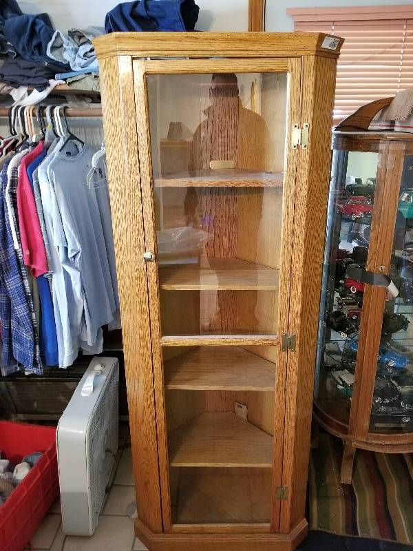 lot 2000 image: Really Nice Lighted Corner Cabinet